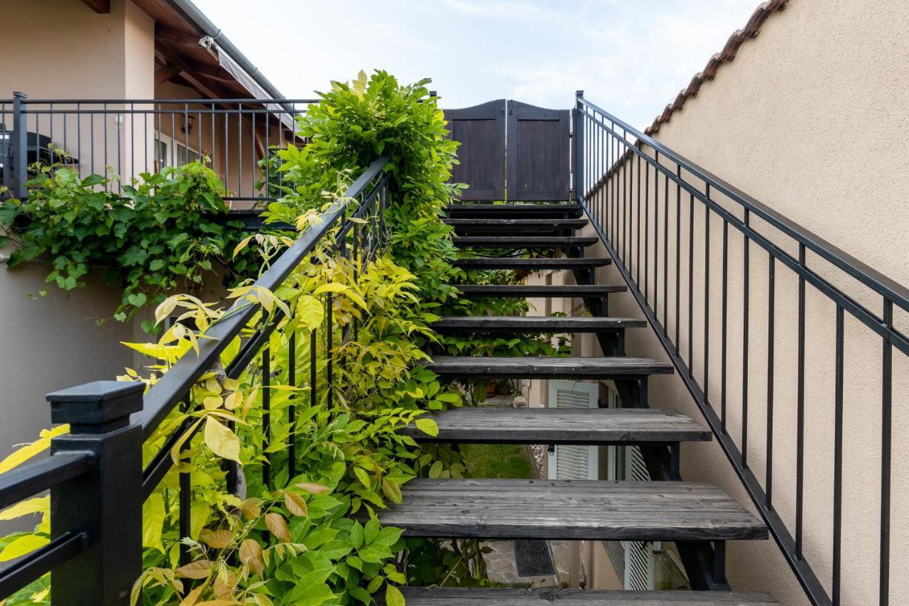 Hotel Adél Vendégház Zamárdi Esterno foto